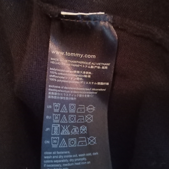 TOMMY HILFIGER 90's button-down cardigan with tuxedo front ruffle - Picture 7 of 10